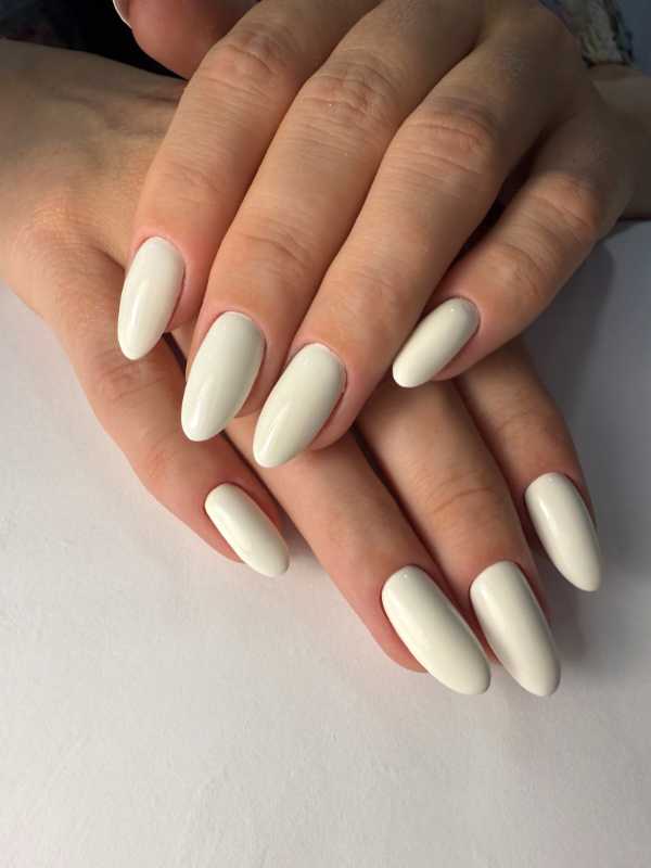 Creamy Nail